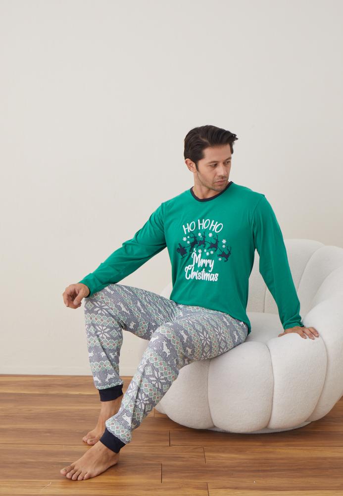 Pijama barbati Craciun "HO HO " maneca lunga ,pantaloni lungi,Culoare Verde, Engros